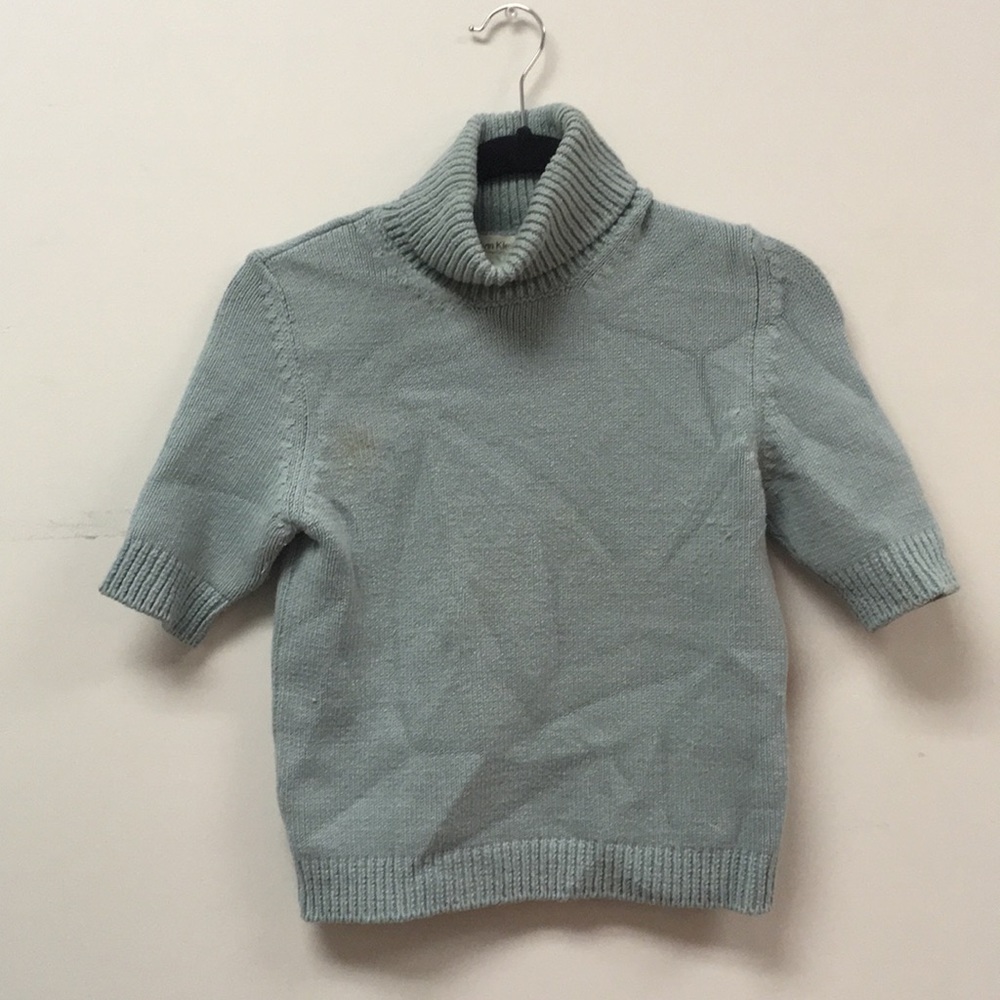 Gorgeous cropped turtle neck